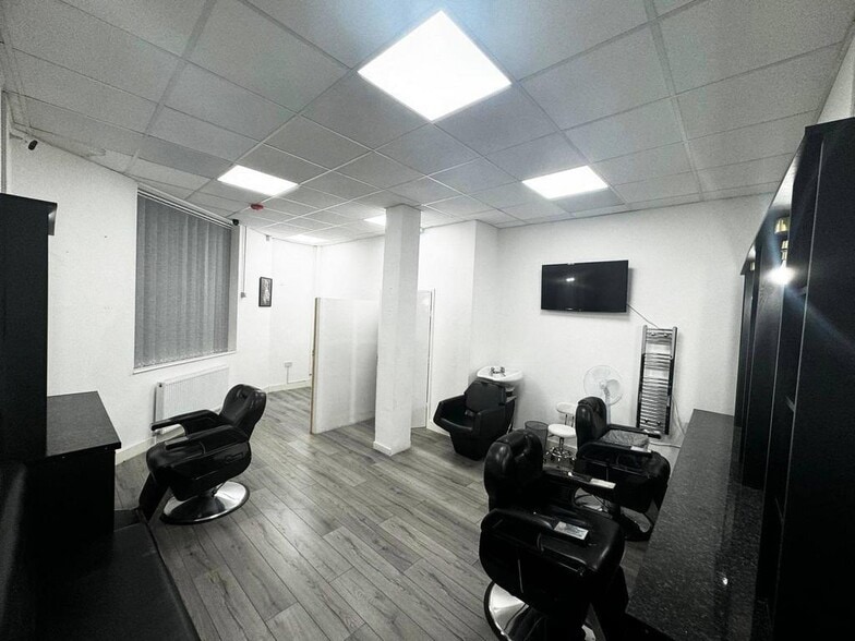 140-146 Dock Rd, Tilbury for lease - Interior Photo - Image 3 of 14