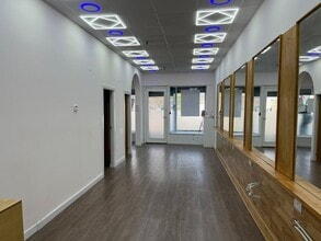 2-14 Possil Rd, Glasgow for lease Interior Photo- Image 2 of 7