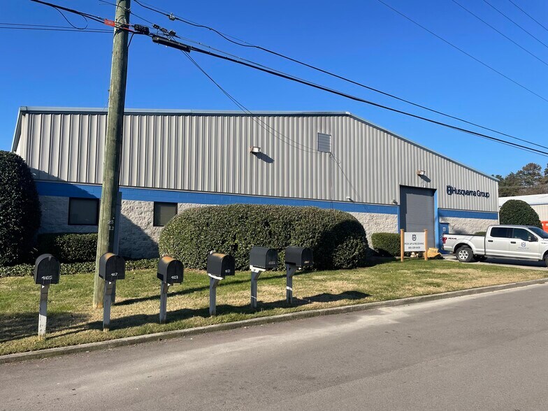 4123-4139 Appalachian Way, Knoxville, TN à louer - Photo du bâtiment - Image 3 de 14