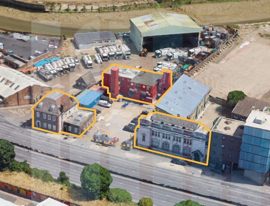 Leaside Business Centre portfolio of 3 properties for sale on LoopNet.ca Building Photo- Image 1 of 11