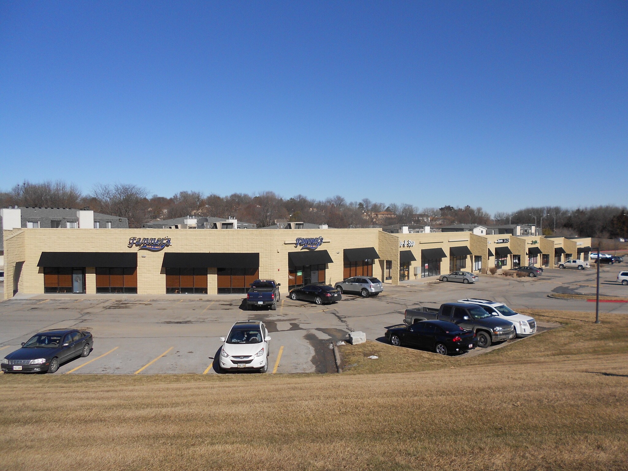7308-7340 Harrison St, La Vista, NE for lease Building Photo- Image 1 of 16