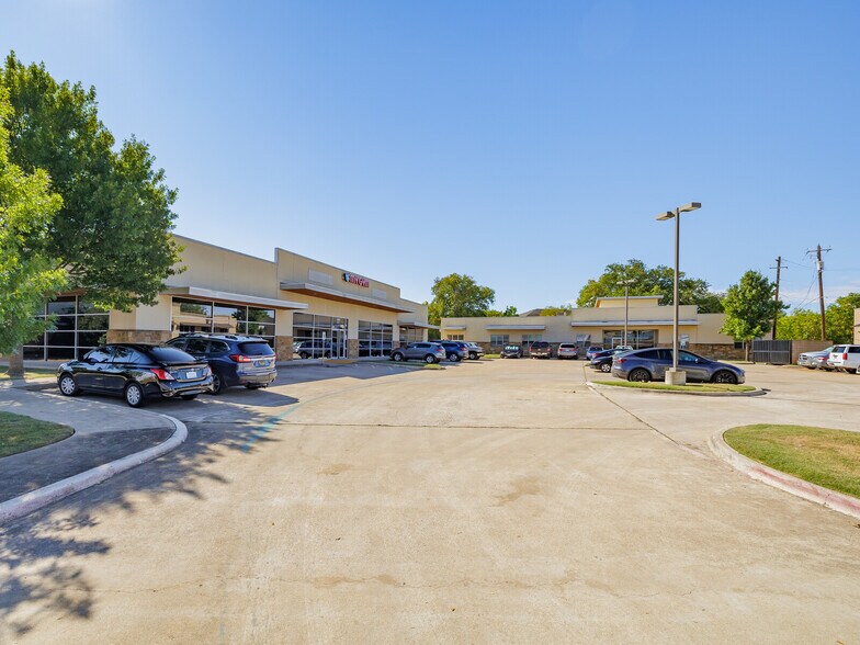 5307 W Us-290, Austin, TX à louer - Photo du bâtiment - Image 2 de 5