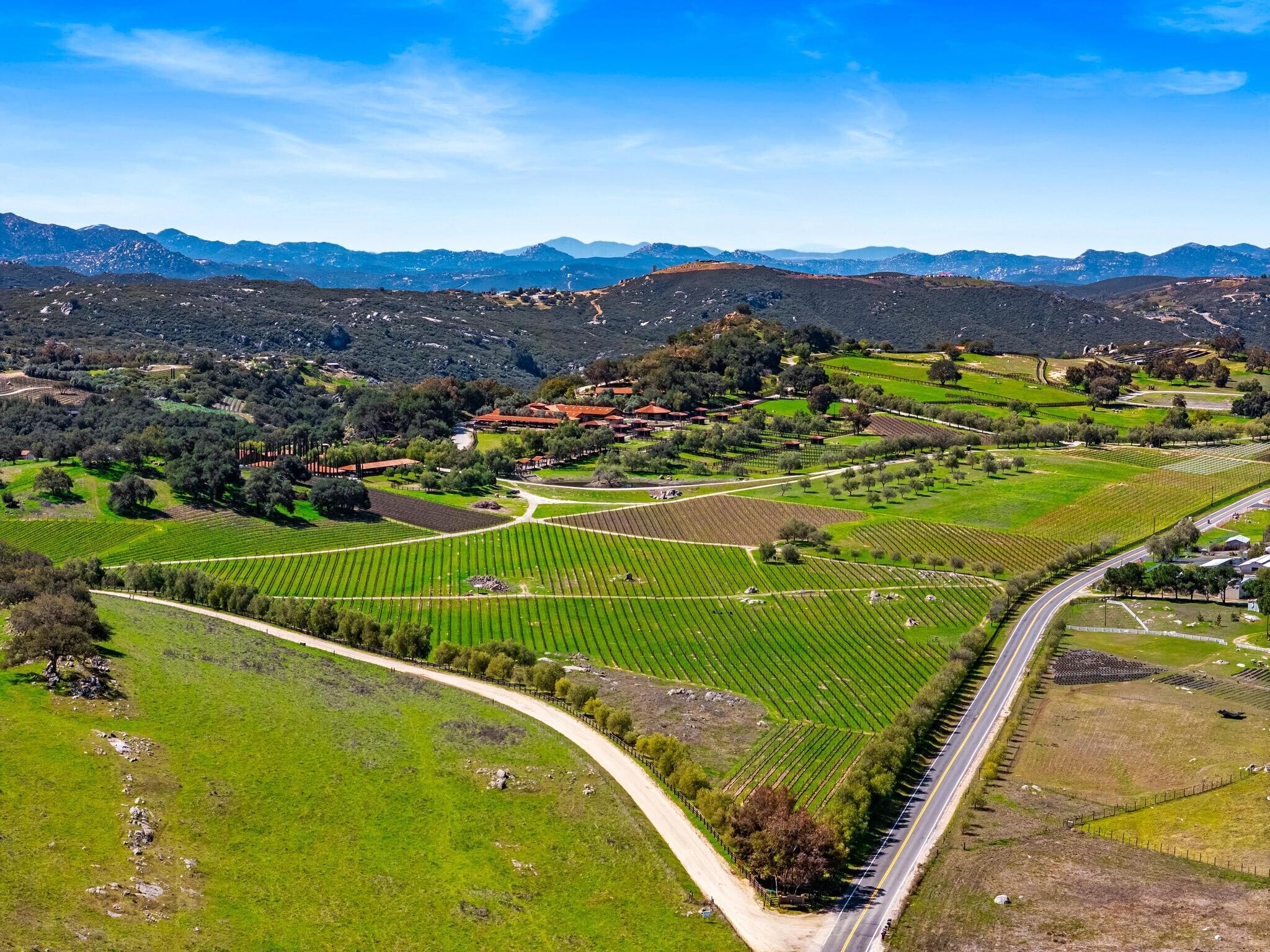 26353 Old Julian Hwy, Ramona, CA à vendre Photo du bâtiment- Image 1 de 53