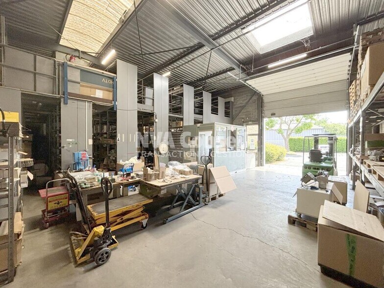 Retail in Herblay-sur-Seine for lease - Interior Photo - Image 3 of 12