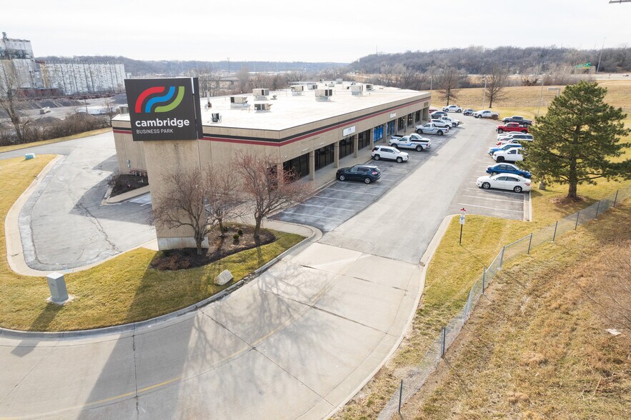 1300-1322 Adams St, Kansas City, KS à louer - Photo du bâtiment - Image 2 de 17