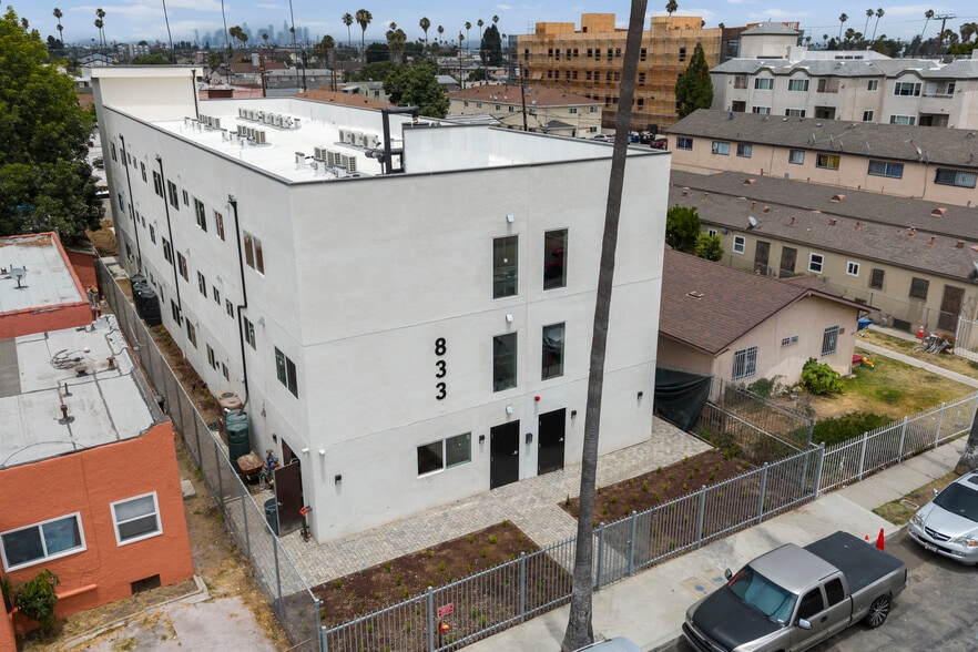 833 W 84th St, Los Angeles, CA for sale - Building Photo - Image 1 of 36