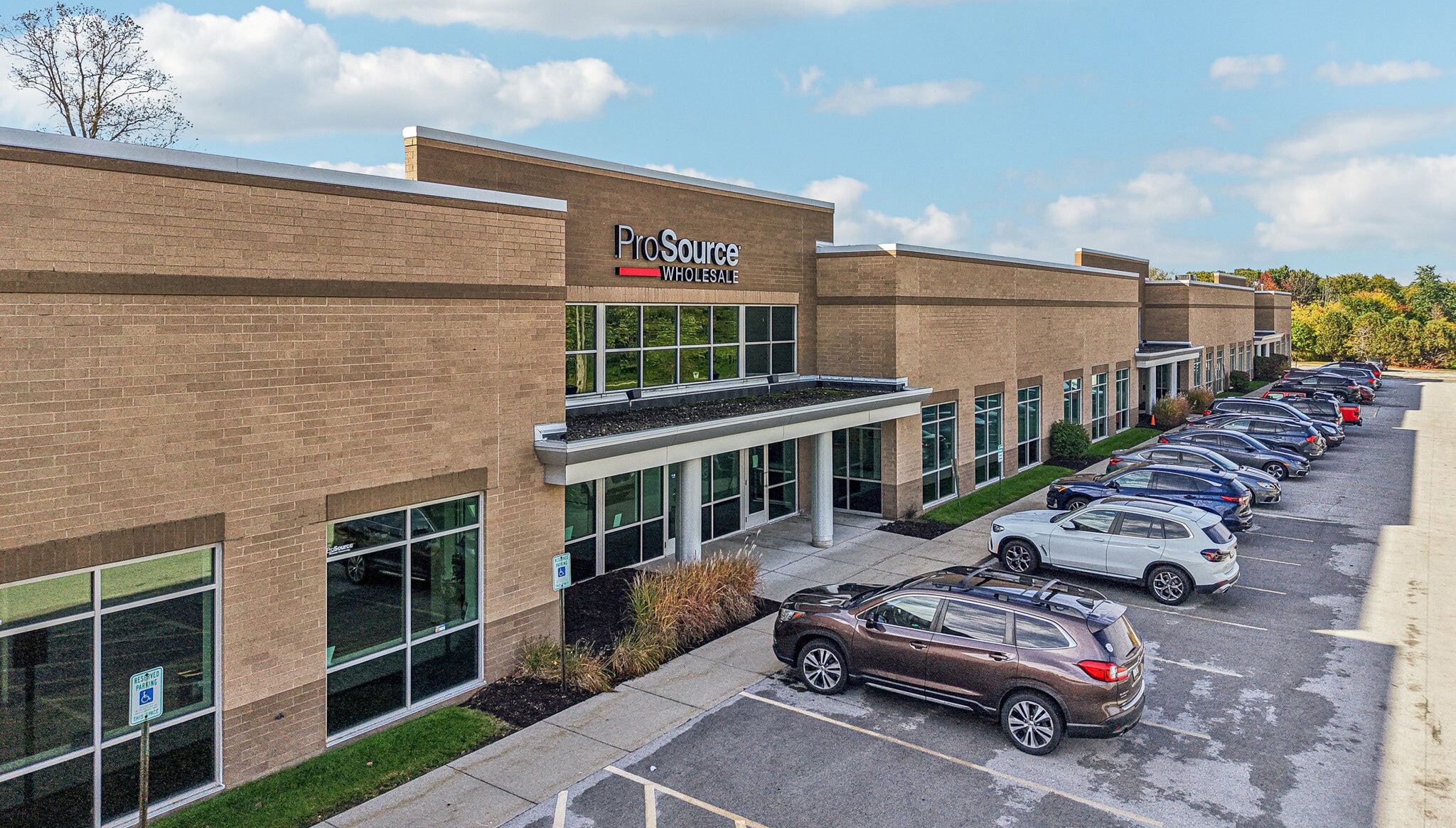 11701 W Bradley Rd, Milwaukee, WI for lease Building Photo- Image 1 of 8