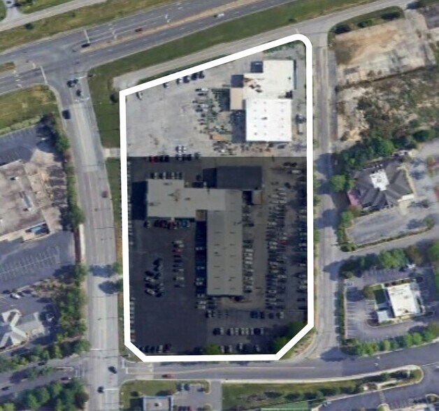 3823 Durham Chapel Hill Blvd, Durham, NC à louer - Photo du bâtiment - Image 2 de 9
