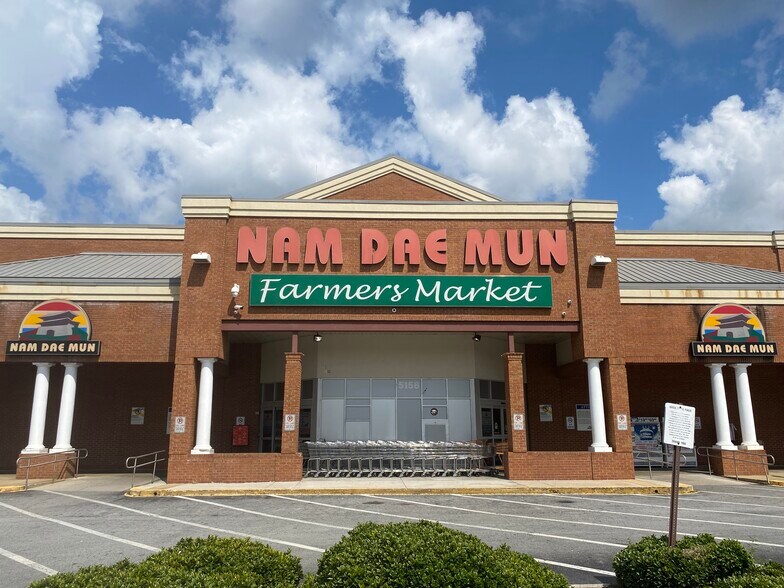 5152 Memorial Dr, Stone Mountain, GA à louer - Photo du bâtiment - Image 2 de 7