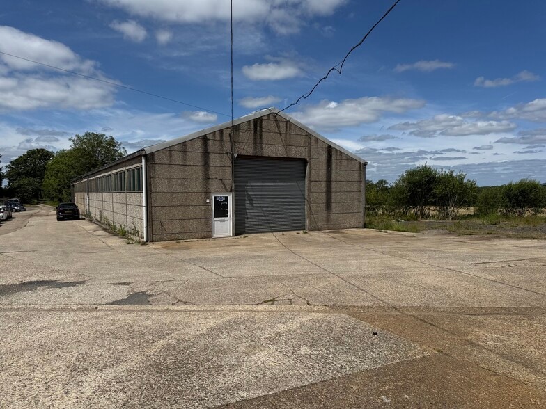 Unit 12 Ridge Farm, Horsham Road, Rowhook, Horsham for lease - Building Photo - Image 3 of 15