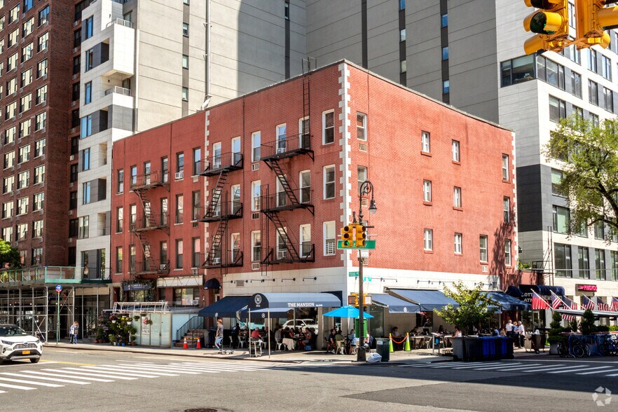 1640 York Ave, New York, NY for lease - Building Photo - Image 2 of 5