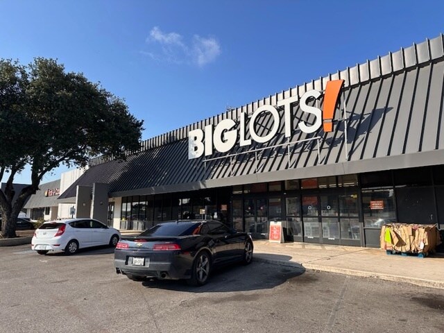 13900-13974 Nacogdoches Rd, San Antonio, TX à louer Photo du bâtiment- Image 1 de 7