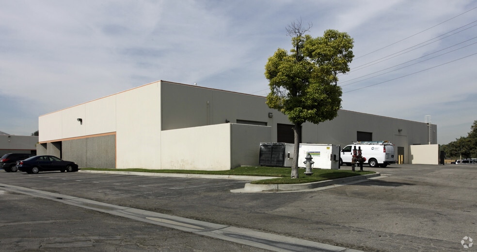 1808 Commercenter W, San Bernardino, CA à vendre - Photo du bâtiment - Image 2 de 3
