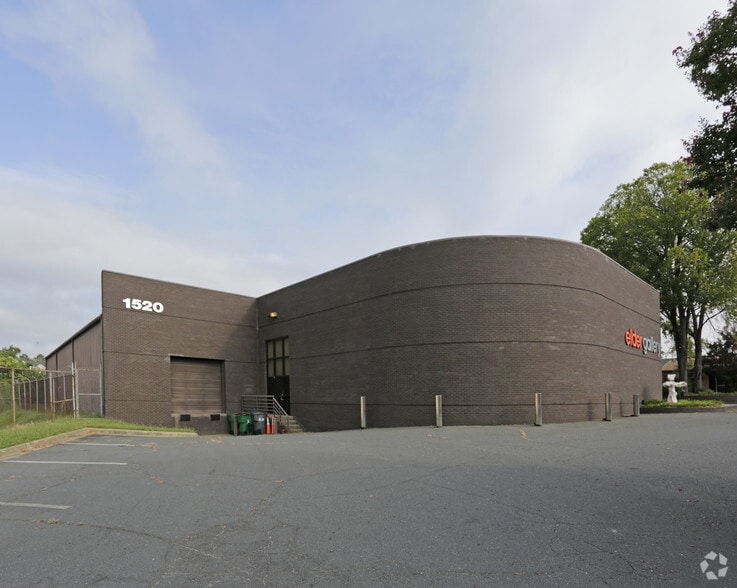 1520 S Tryon St, Charlotte, NC for lease - Building Photo - Image 2 of 10