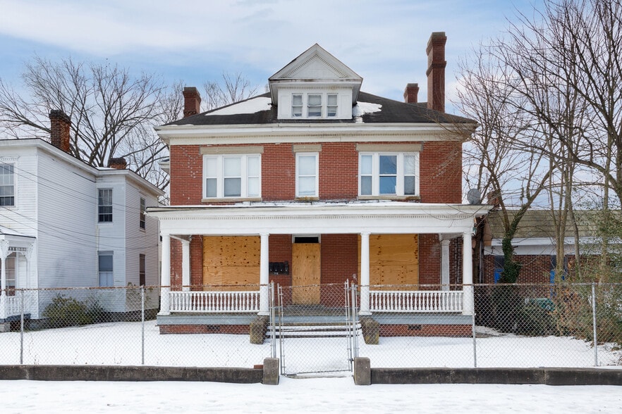 716 W Washington St, Petersburg, VA for sale - Primary Photo - Image 1 of 10