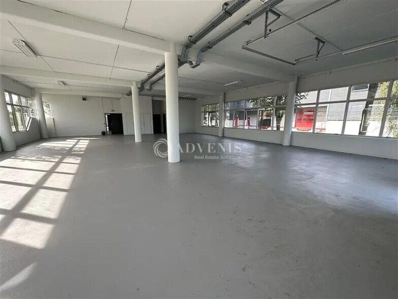 Flex in Tigery for lease - Interior Photo - Image 2 of 6