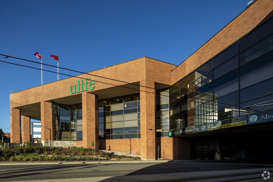 25 Water St S, Kitchener, ON à louer - Photo du bâtiment - Image 3 de 9