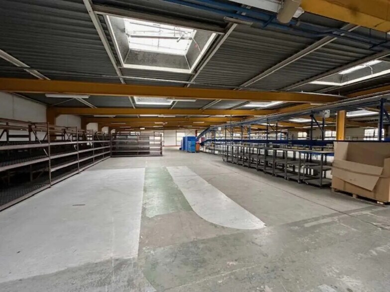 Industriel dans Domont à vendre - Photo du bâtiment - Image 2 de 4