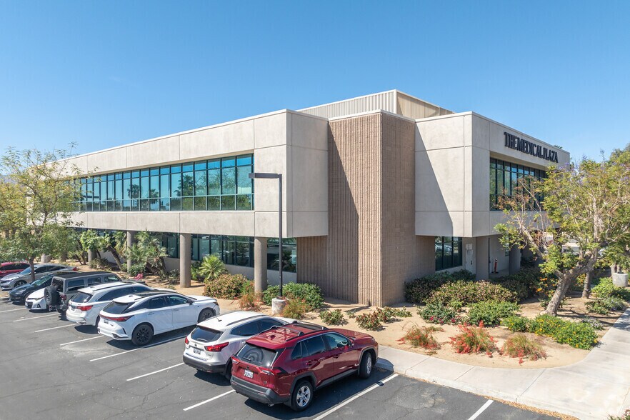 41120 Washington St, Bermuda Dunes, CA à louer - Photo du bâtiment - Image 3 de 7