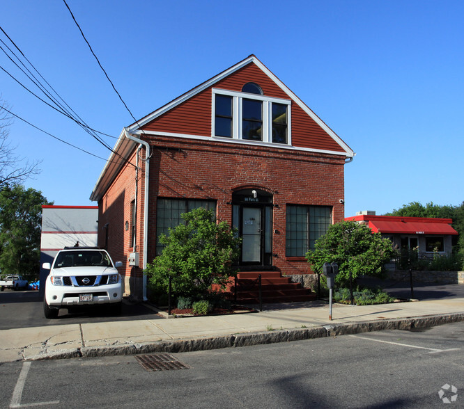 56 Park St, Framingham, MA à vendre - Photo principale - Image 1 de 1