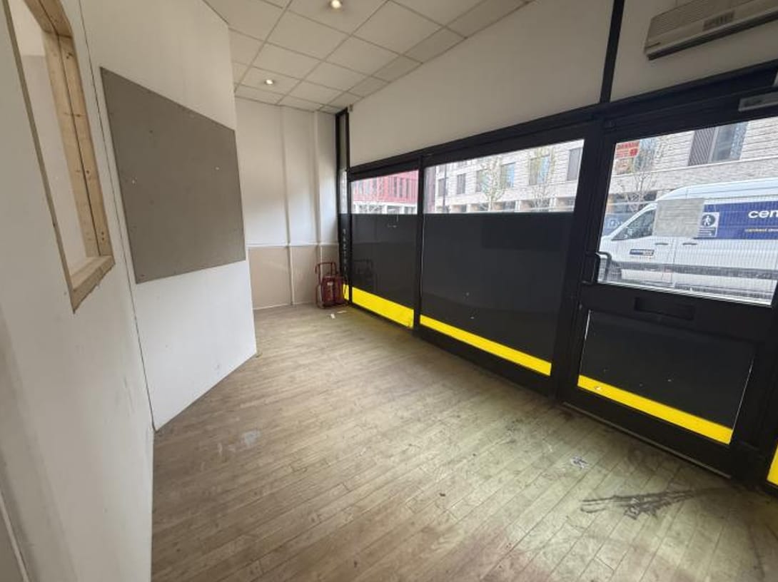 6 Market Parade, Gloucester for lease Interior Photo- Image 1 of 5