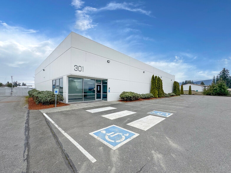 301 Business Park Loop, Sequim, WA for lease - Building Photo - Image 2 of 38