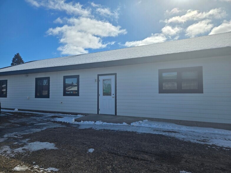 120 Main St N, Pierz, MN à louer - Photo du bâtiment - Image 3 de 6