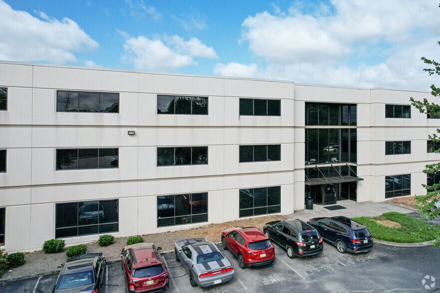 1721-1729 Midpark Rd, Knoxville, TN à louer - Photo du bâtiment - Image 2 de 5