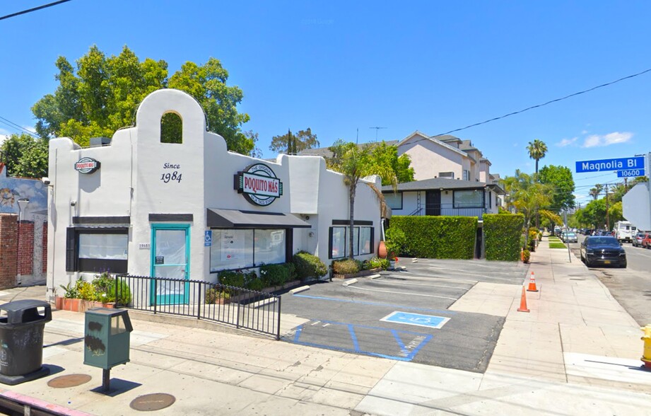 10651 Magnolia Blvd, North Hollywood, CA for lease - Building Photo - Image 1 of 1