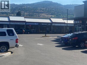 3042 Skaha Lake Rd, Penticton, BC à louer Photo intérieure- Image 2 de 6