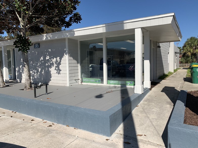 315 11th Ave N, Jacksonville Beach, FL à louer - Photo principale - Image 1 de 69