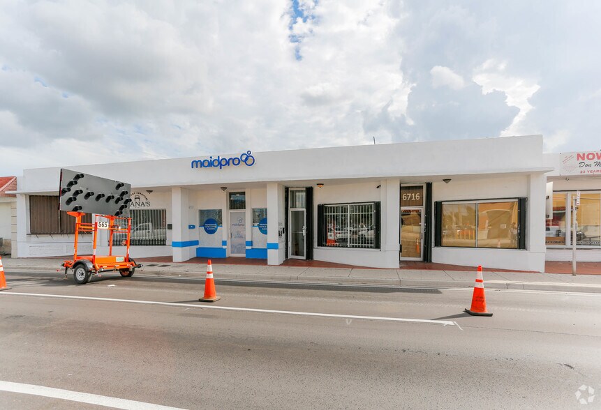 6708-6716 W Flagler St, Miami, FL for lease - Primary Photo - Image 1 of 11