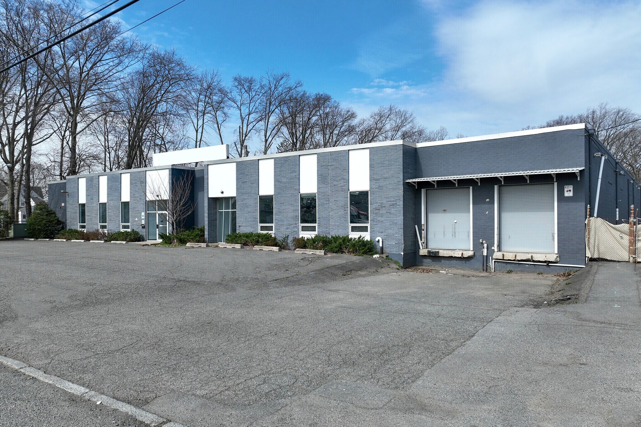 301 Commerce Rd, Linden, NJ à louer Photo principale- Image 1 de 5