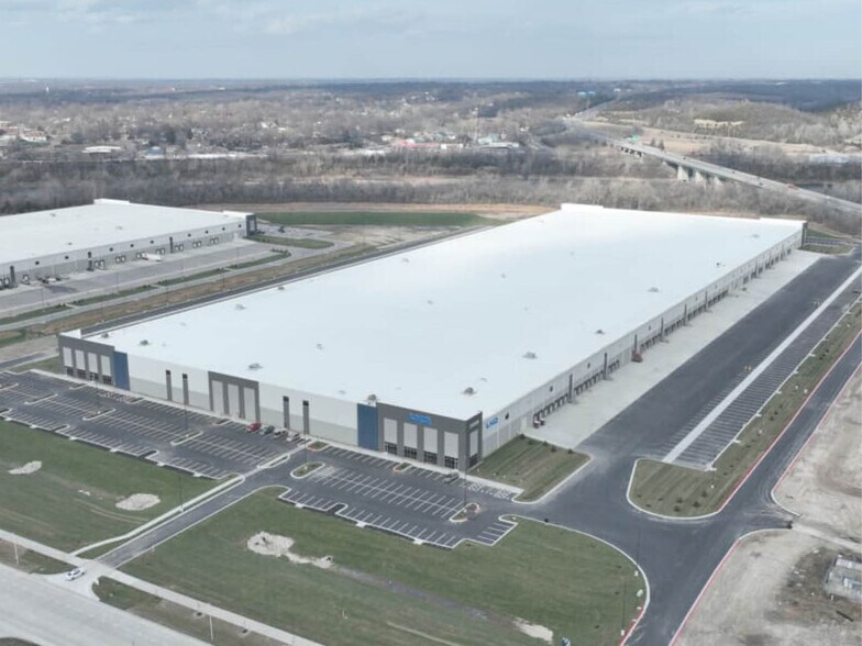 24550 W 43rd St, Shawnee Mission, KS à louer - Photo du bâtiment - Image 1 de 4