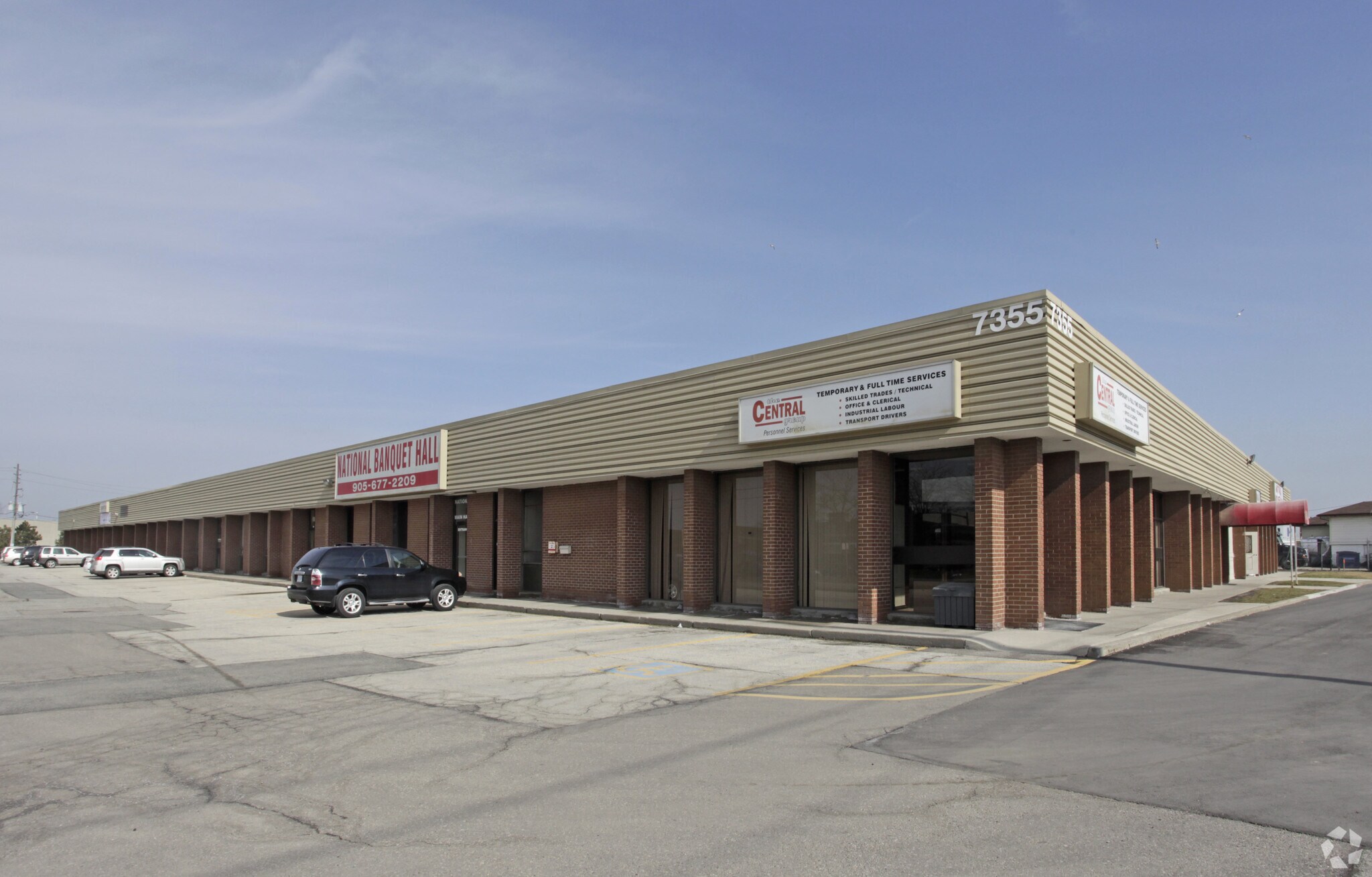 7355 Torbram Rd, Mississauga, ON à vendre Photo principale- Image 1 de 1