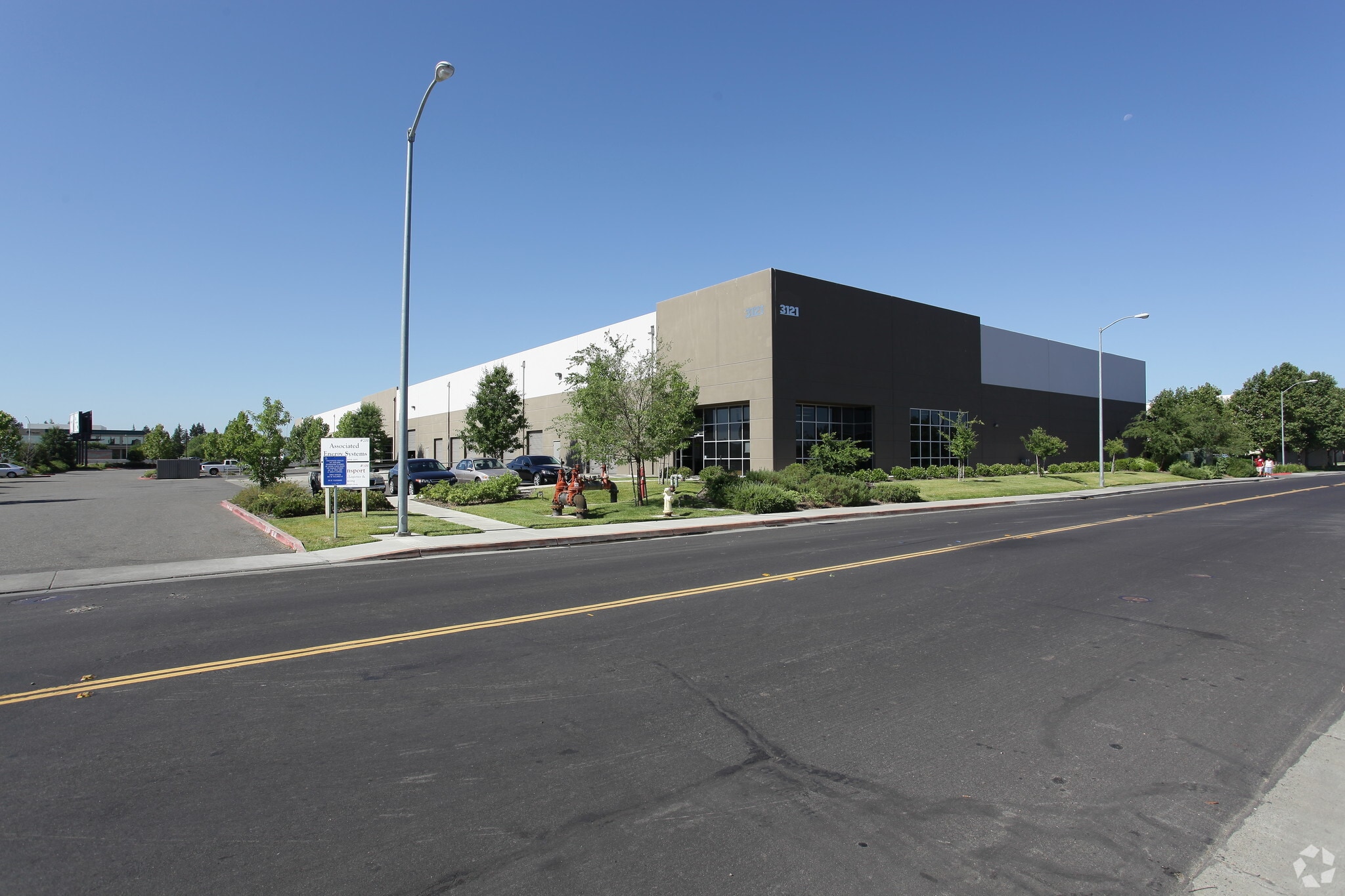 3121 Evergreen Ave, West Sacramento, CA for lease Primary Photo- Image 1 of 6