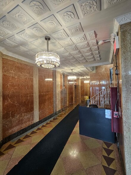 2480-2496 Grand Concourse, Bronx, NY à louer - Photo du bâtiment - Image 2 de 9