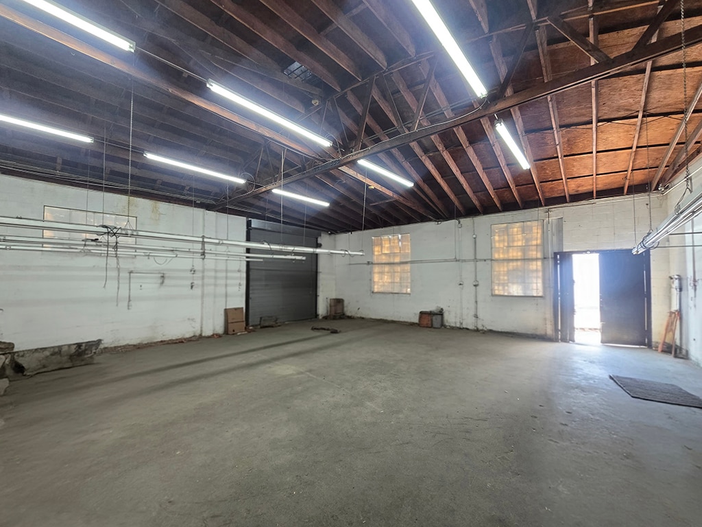 2231 Long Beach Ave, Los Angeles, CA for sale Interior Photo- Image 1 of 2