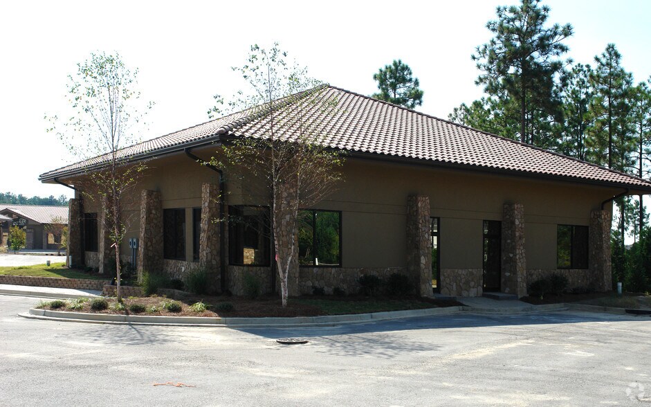 1020 Wildewood Centre Dr, Columbia, SC à louer - Photo du bâtiment - Image 2 de 12