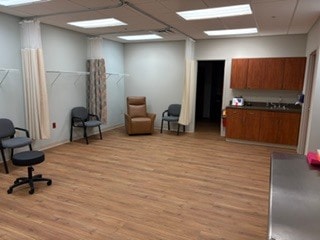 11126 Kingston Pike, Farragut, TN for lease - Interior Photo - Image 3 of 5