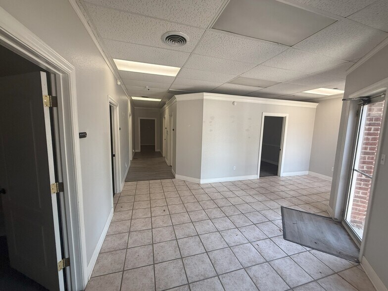 600 S Bell Blvd, Cedar Park, TX à louer - Photo du bâtiment - Image 2 de 6