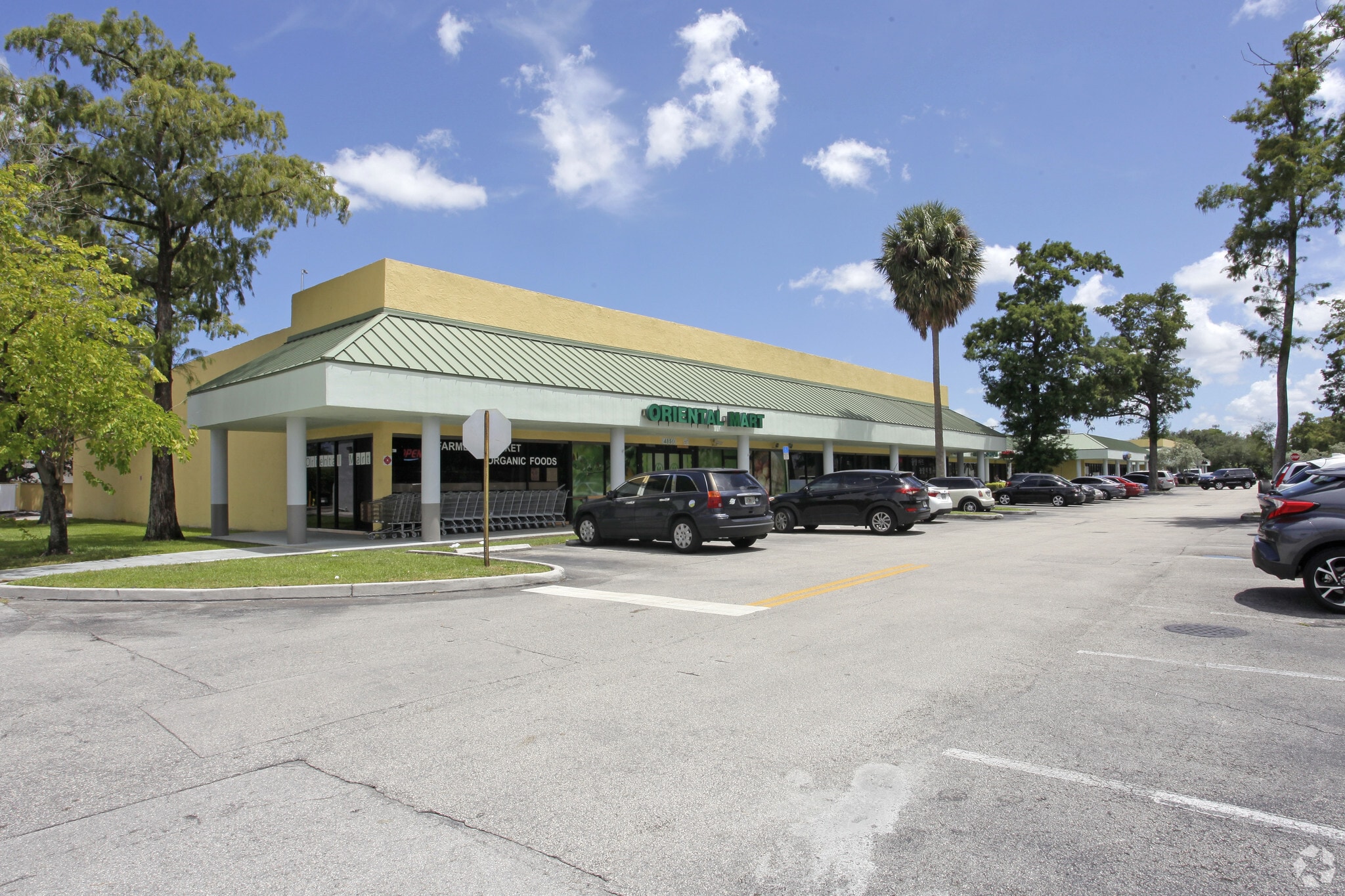 4806-4850 N University Dr, Lauderhill, FL for lease Primary Photo- Image 1 of 3