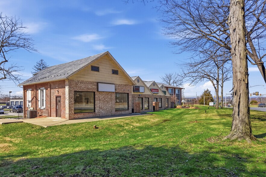 1645-1655 Hausman Rd, Allentown, PA à louer - Photo du bâtiment - Image 3 de 36