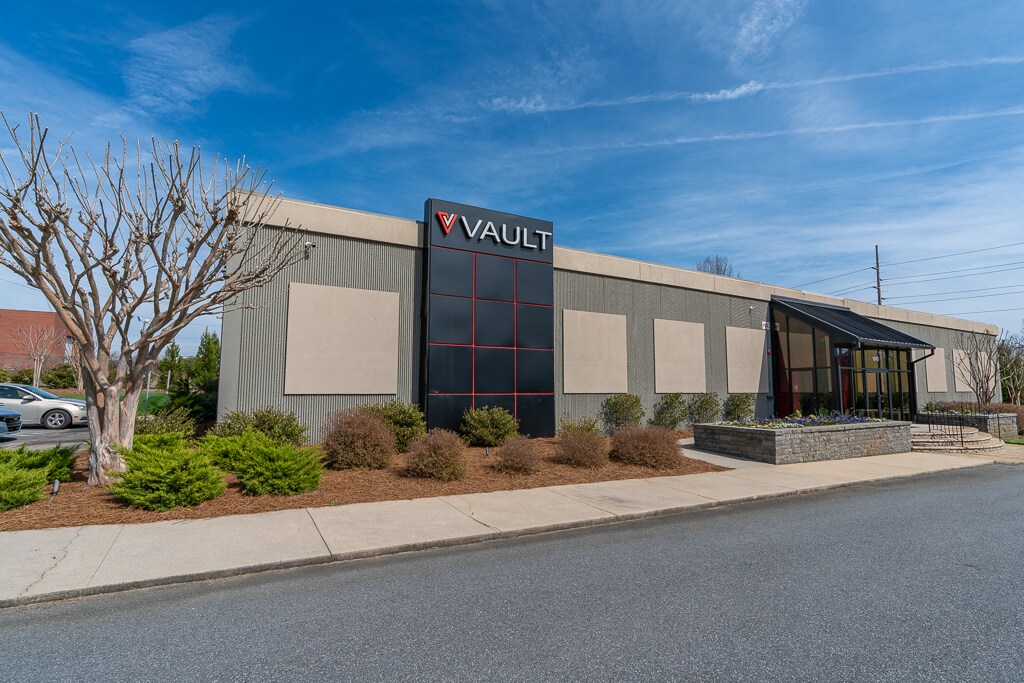 1515 W Green St, High Point, NC à vendre Photo du bâtiment- Image 1 de 47