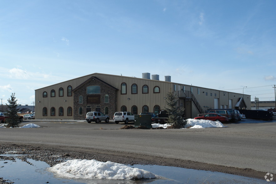 Industrial Sale Leaseback portfolio of 2 properties for sale on LoopNet.ca - Primary Photo - Image 3 of 3