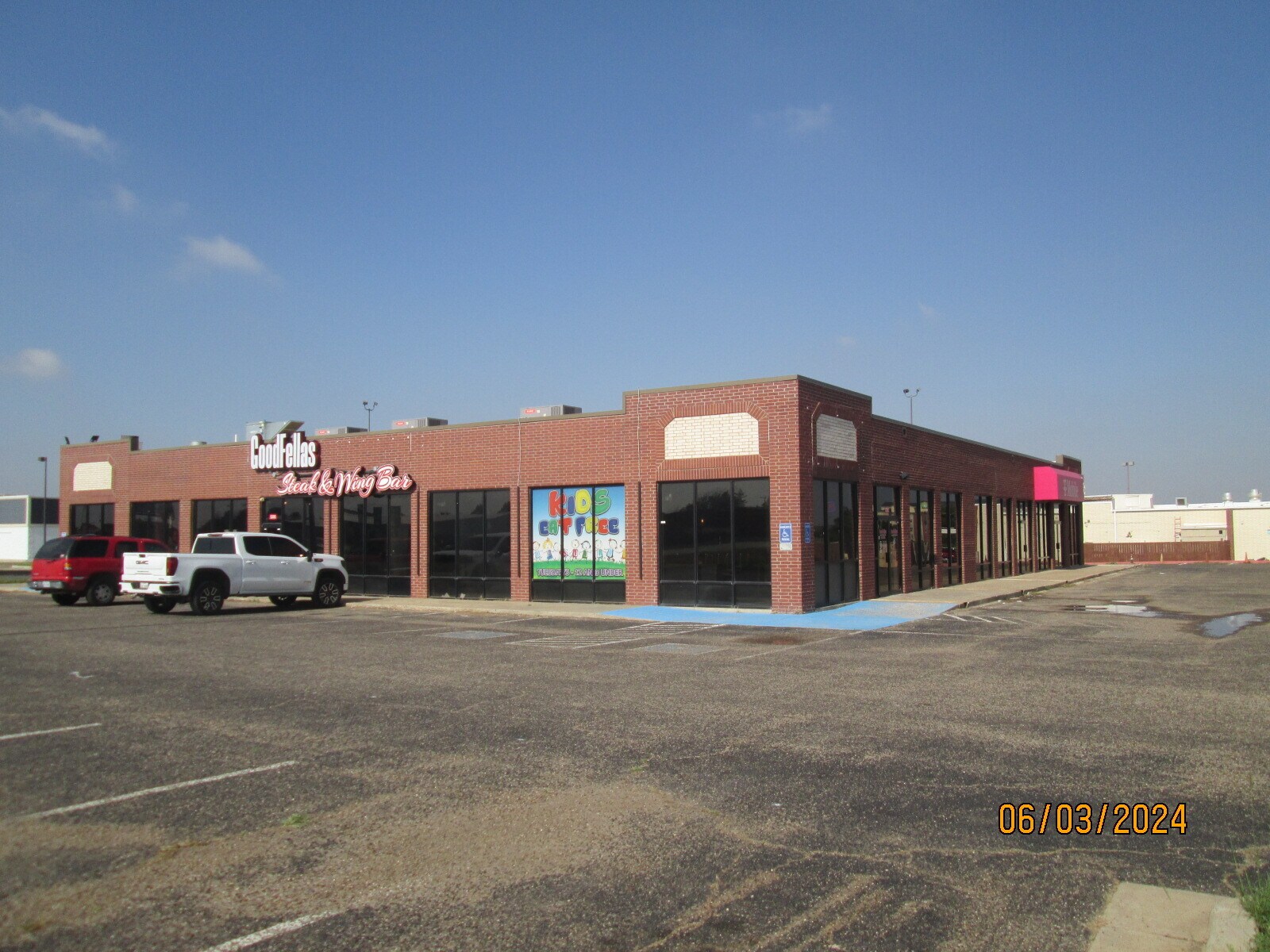 N 1101 - 1115 N. I-27 N, Plainview, TX for lease Building Photo- Image 1 of 5