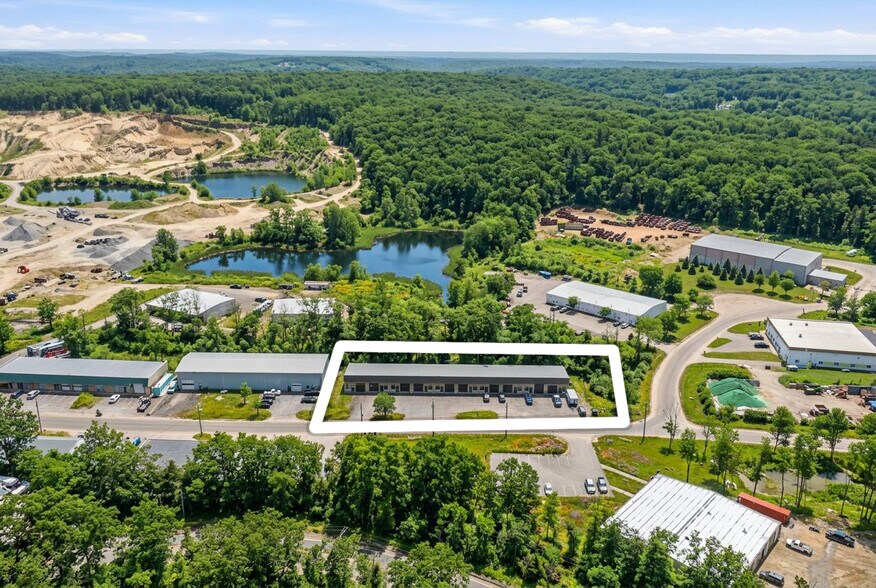 900 Industrial Park Rd, Deep River, CT à vendre - Photo du bâtiment - Image 3 de 15