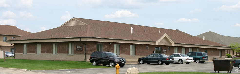 1466 Kenwood Dr, Menasha, WI for lease - Building Photo - Image 1 of 2