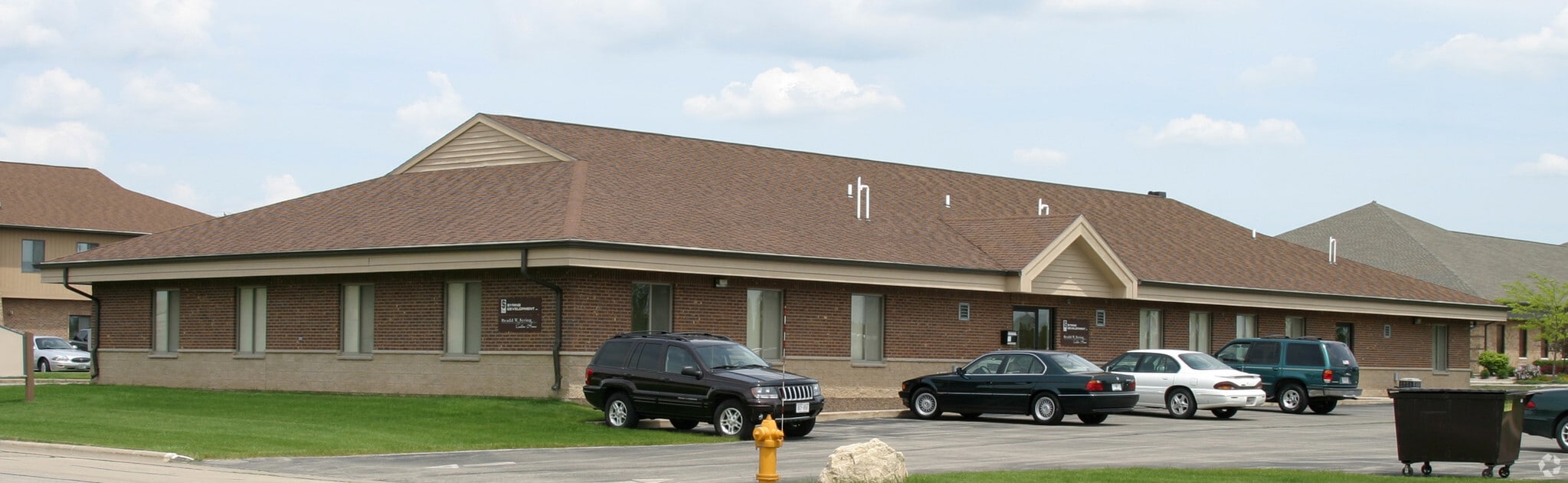 1466 Kenwood Dr, Menasha, WI for lease Building Photo- Image 1 of 3