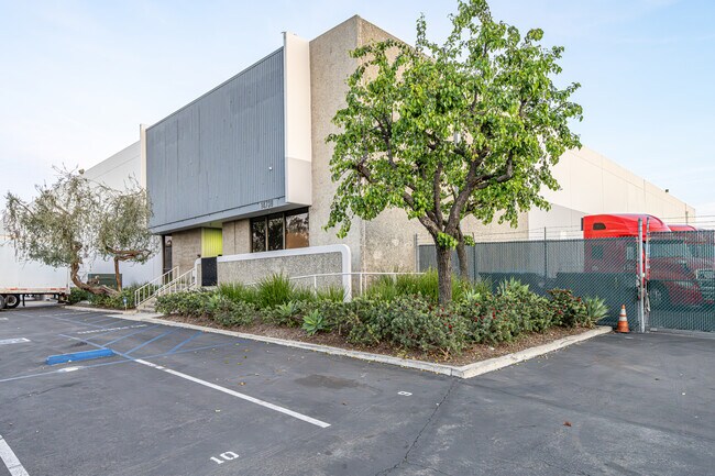 More details for 14730-14750 Northam St, La Mirada, CA - Industrial for Lease